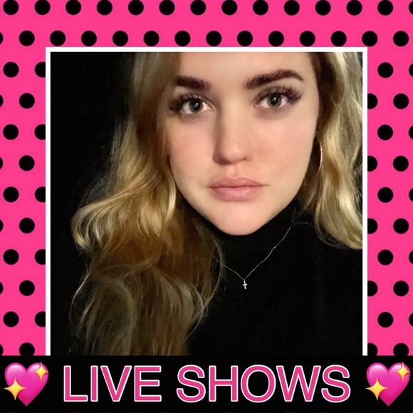 🚨🚨 LAUREN LYNX is LIVE!!! 🚨🚨 Like this notification for live shows! 💖✨ - Picture 3 of 3